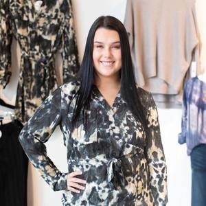 Meet your Posher, Julia